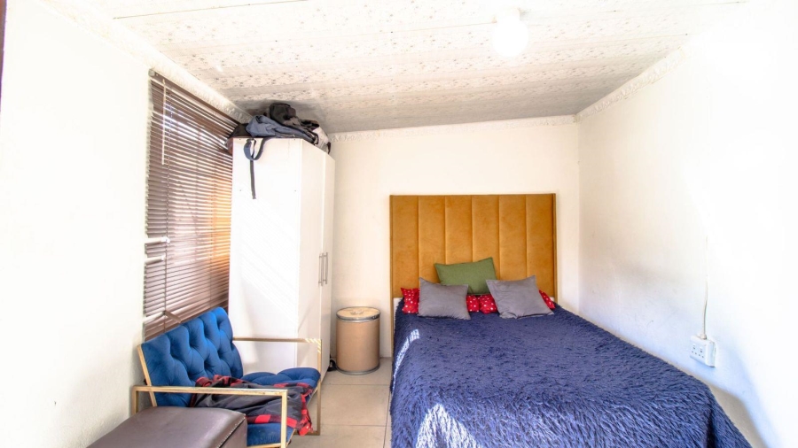 5 Bedroom Property for Sale in Orange Grove Gauteng