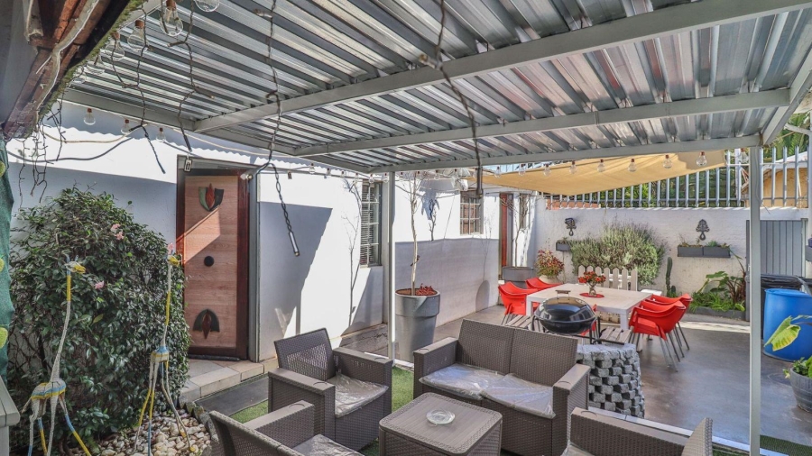 5 Bedroom Property for Sale in Orange Grove Gauteng