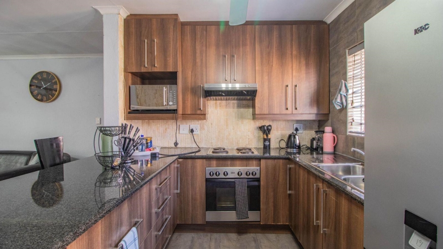 2 Bedroom Property for Sale in Croydon Gauteng