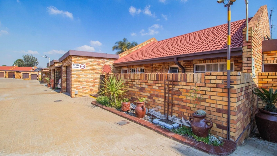 2 Bedroom Property for Sale in Croydon Gauteng