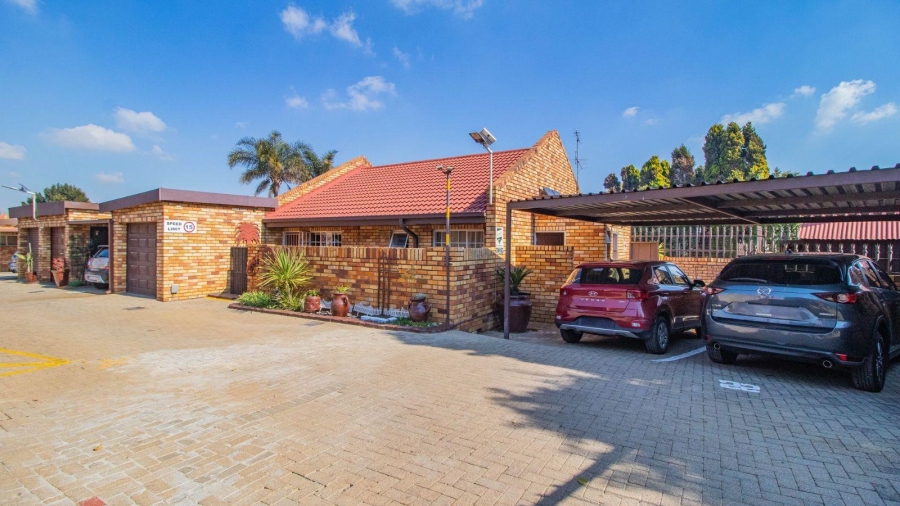 2 Bedroom Property for Sale in Croydon Gauteng