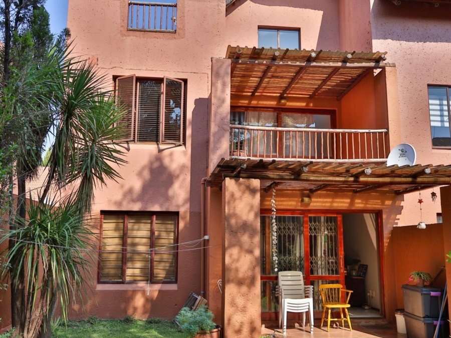 2 Bedroom Property for Sale in Sunninghill Gauteng