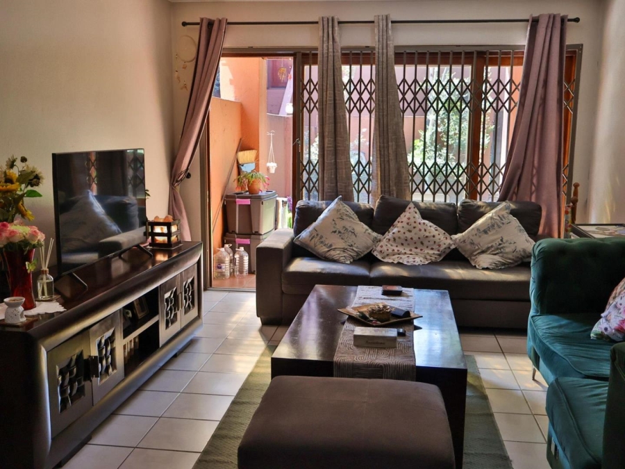 2 Bedroom Property for Sale in Sunninghill Gauteng