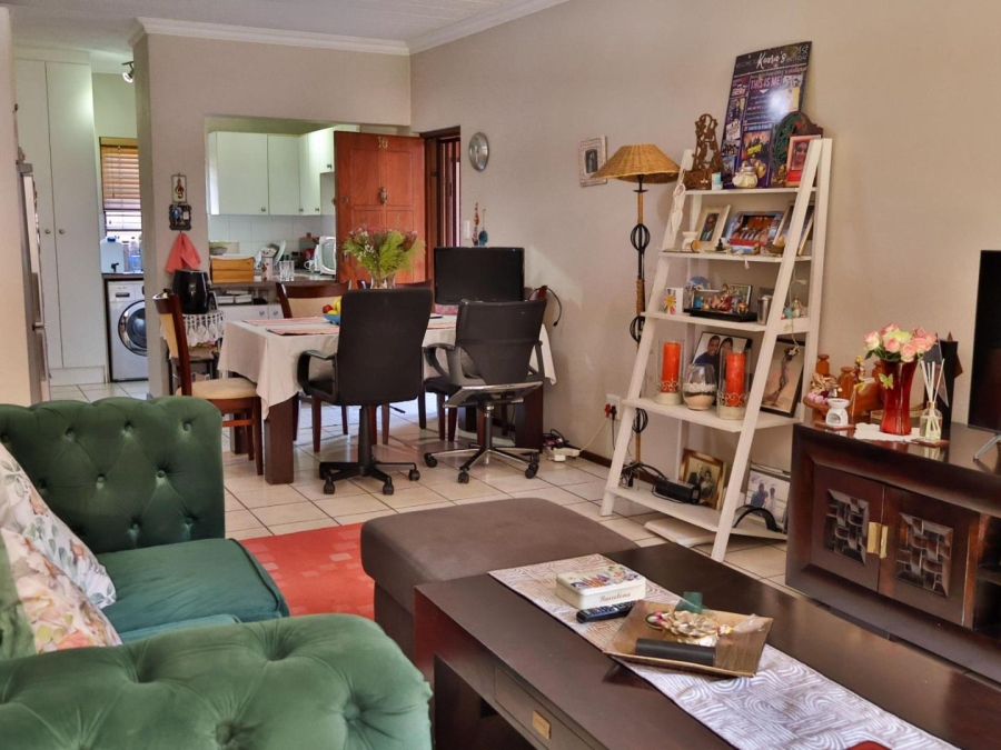 2 Bedroom Property for Sale in Sunninghill Gauteng