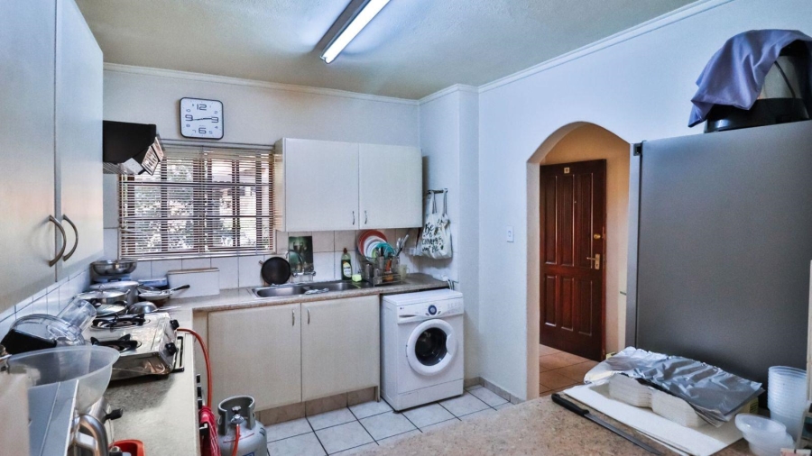 2 Bedroom Property for Sale in Atholl Gauteng