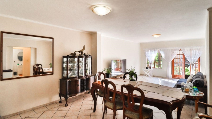 2 Bedroom Property for Sale in Atholl Gauteng