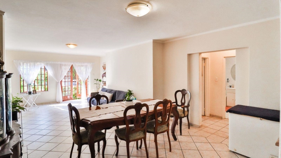 2 Bedroom Property for Sale in Atholl Gauteng