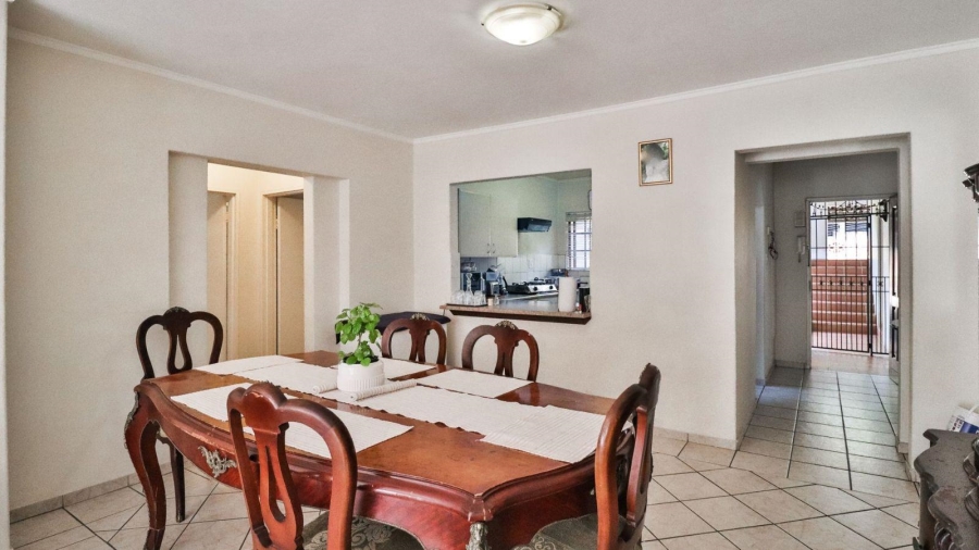 2 Bedroom Property for Sale in Atholl Gauteng