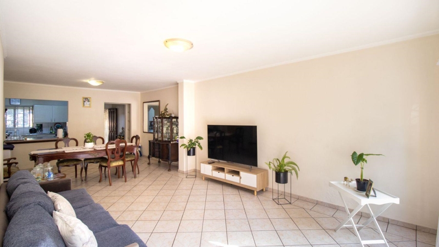 2 Bedroom Property for Sale in Atholl Gauteng