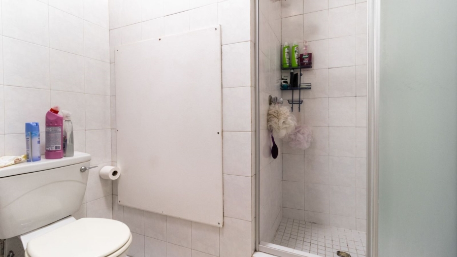 2 Bedroom Property for Sale in Atholl Gauteng