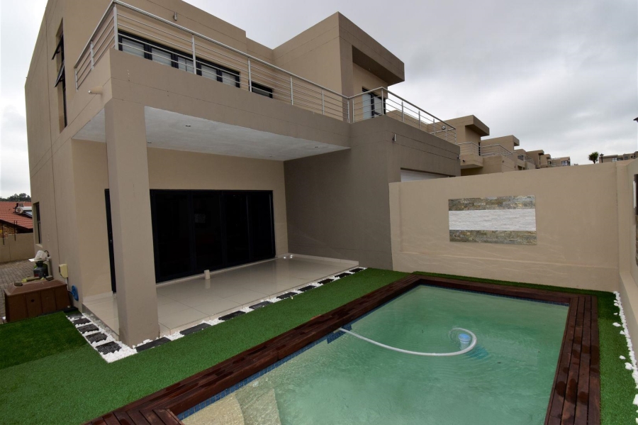 3 Bedroom Property for Sale in North Riding AH Gauteng