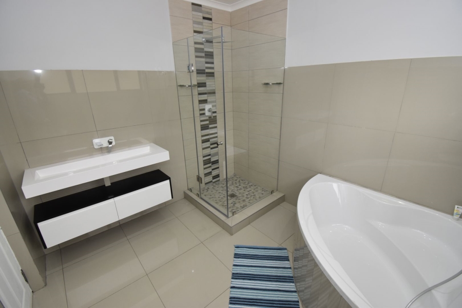 3 Bedroom Property for Sale in North Riding AH Gauteng