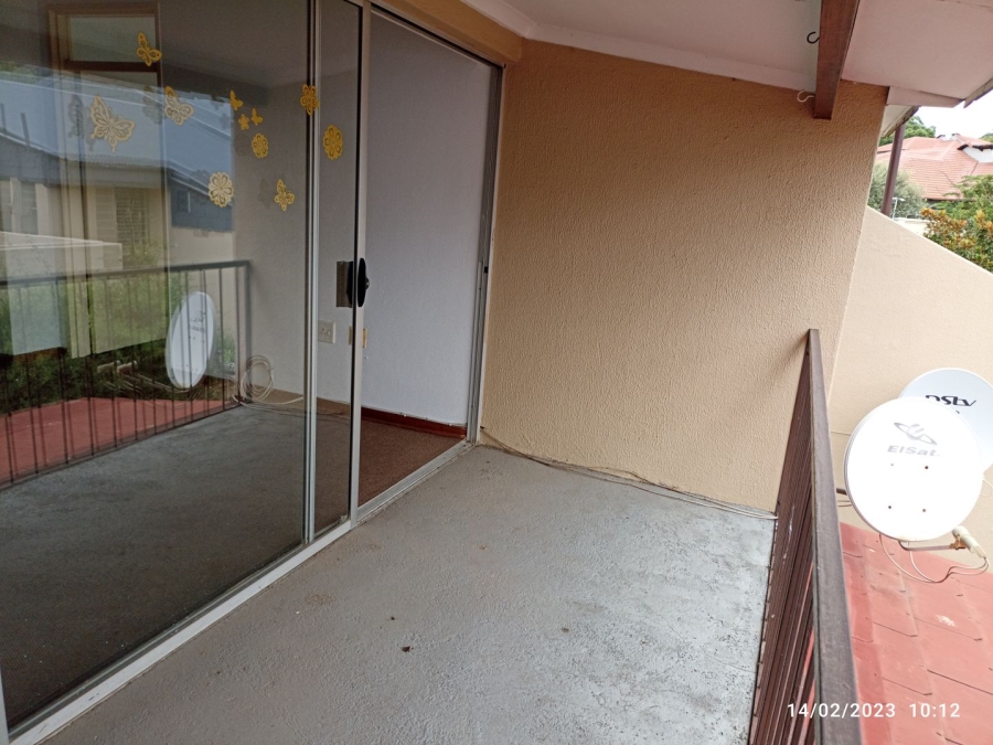 To Let 2 Bedroom Property for Rent in Sonneglans Gauteng