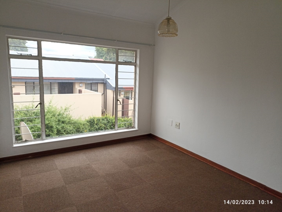 To Let 2 Bedroom Property for Rent in Sonneglans Gauteng