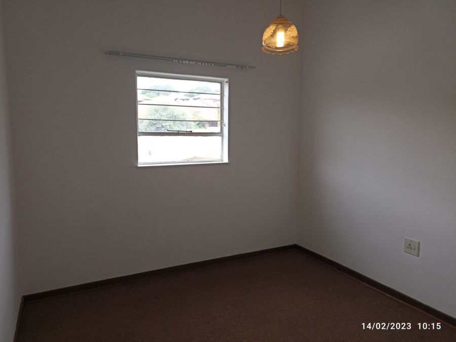 To Let 2 Bedroom Property for Rent in Sonneglans Gauteng