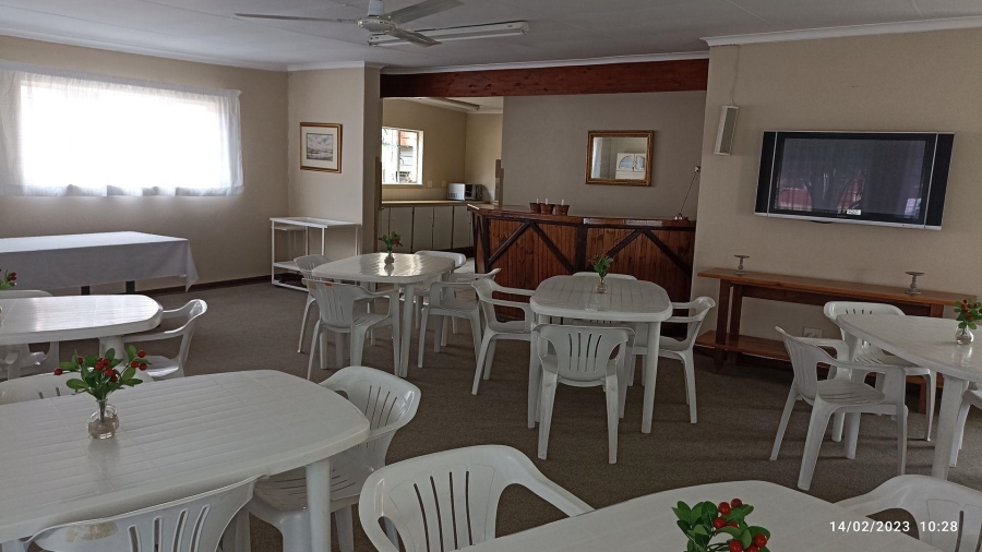 To Let 2 Bedroom Property for Rent in Sonneglans Gauteng