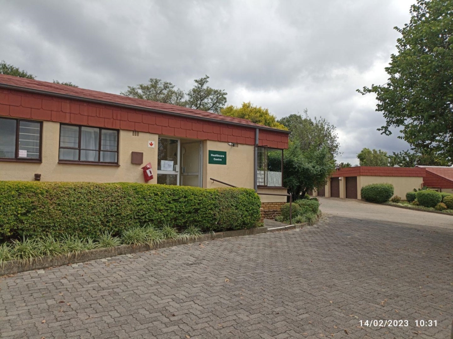 To Let 2 Bedroom Property for Rent in Sonneglans Gauteng