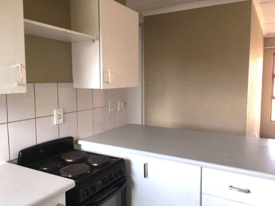 2 Bedroom Property for Sale in Sundowner Gauteng