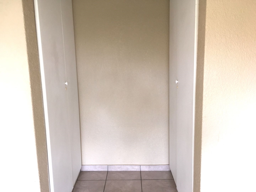 2 Bedroom Property for Sale in Sundowner Gauteng