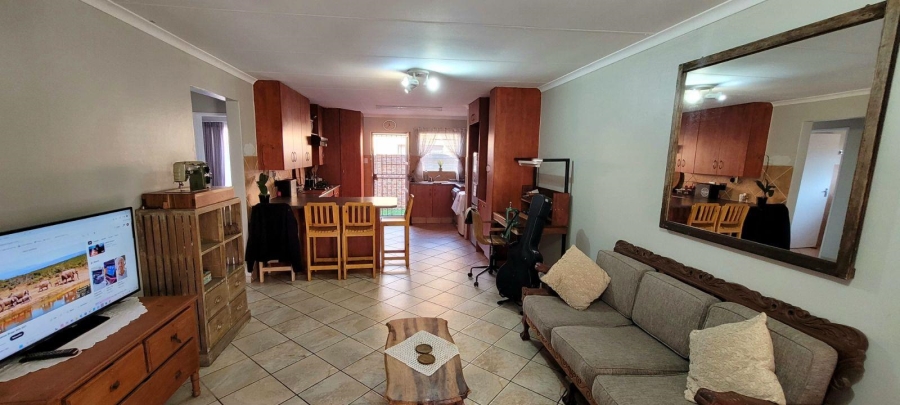 3 Bedroom Property for Sale in Bonaero Park Gauteng