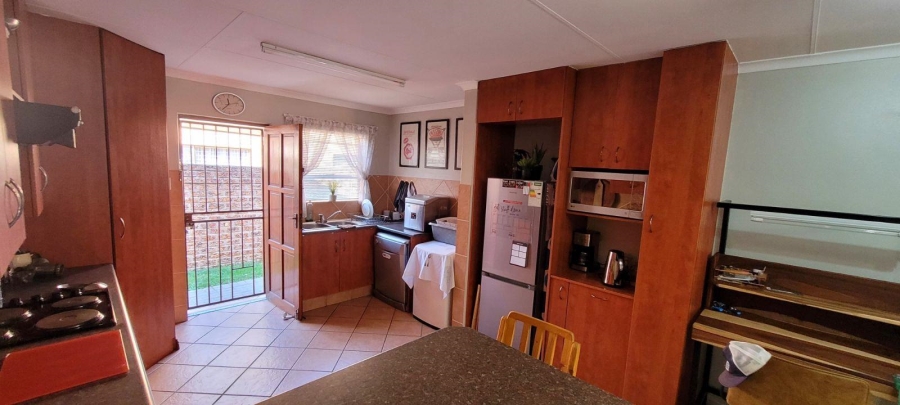 3 Bedroom Property for Sale in Bonaero Park Gauteng