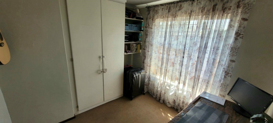 3 Bedroom Property for Sale in Bonaero Park Gauteng