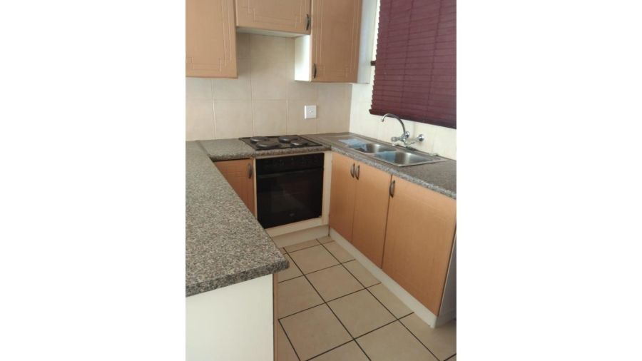 2 Bedroom Property for Sale in Noordwyk Gauteng