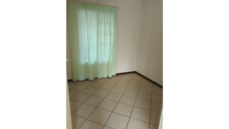 2 Bedroom Property for Sale in Noordwyk Gauteng