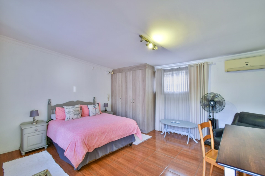 6 Bedroom Property for Sale in Riviera Gauteng