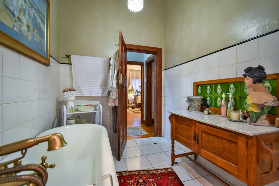 6 Bedroom Property for Sale in Riviera Gauteng