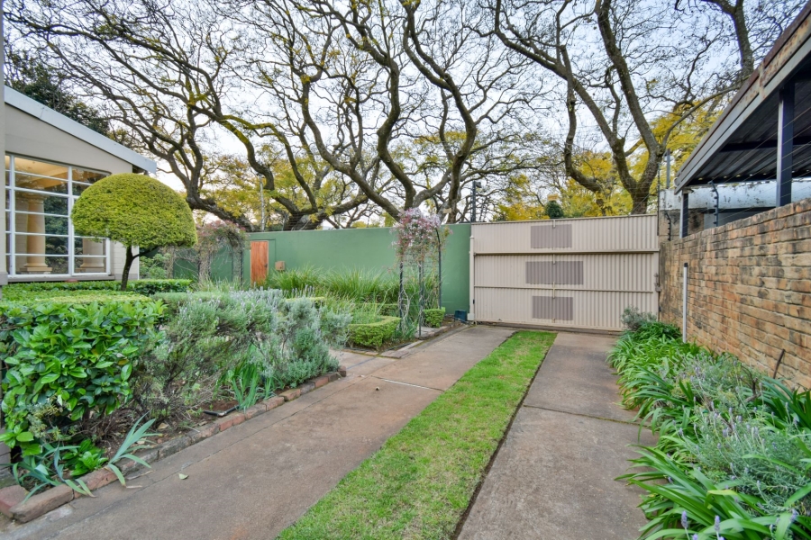 6 Bedroom Property for Sale in Riviera Gauteng