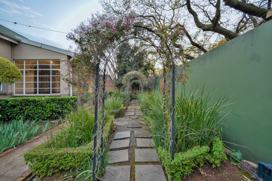 6 Bedroom Property for Sale in Riviera Gauteng