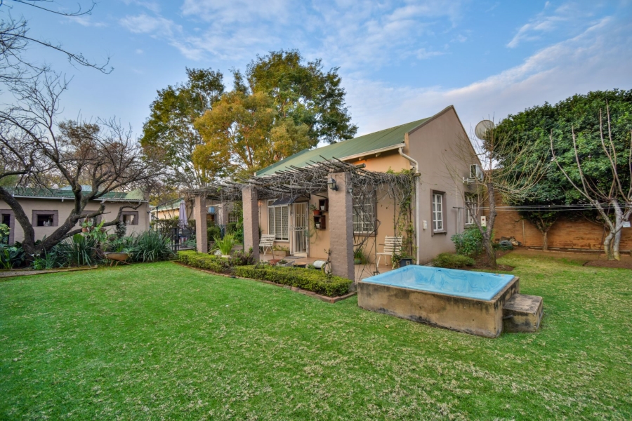 6 Bedroom Property for Sale in Riviera Gauteng