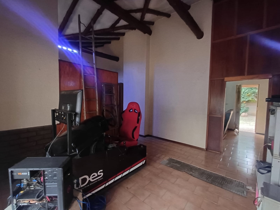 5 Bedroom Property for Sale in Dersley Gauteng