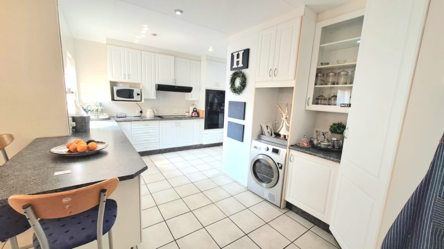 3 Bedroom Property for Sale in Three Rivers Gauteng
