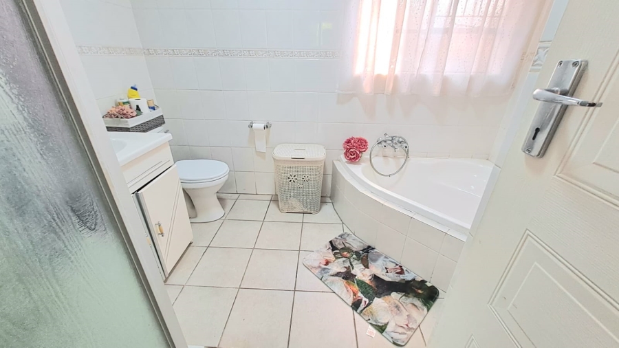 3 Bedroom Property for Sale in Three Rivers Gauteng