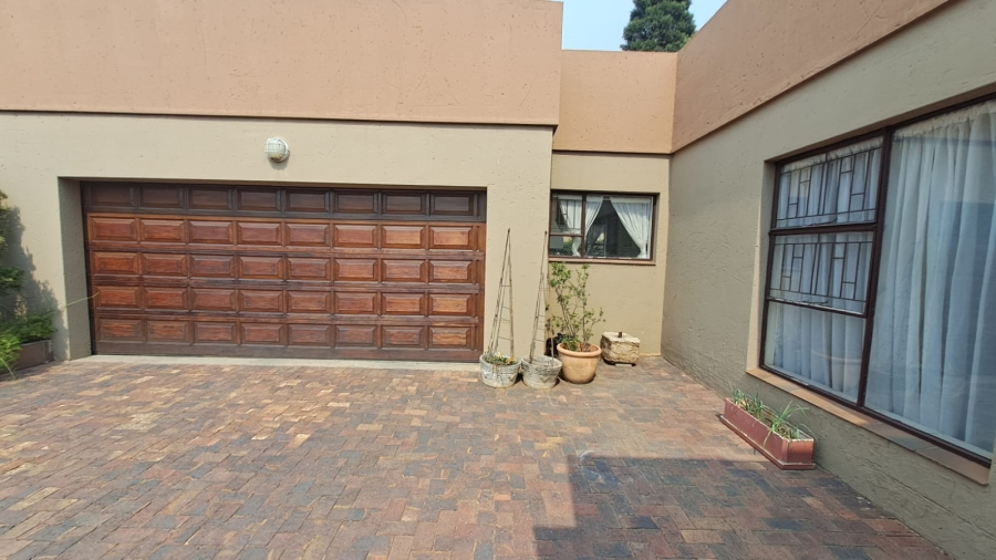 3 Bedroom Property for Sale in Three Rivers Gauteng
