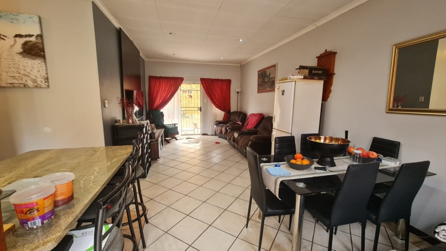 2 Bedroom Property for Sale in Equestria Gauteng