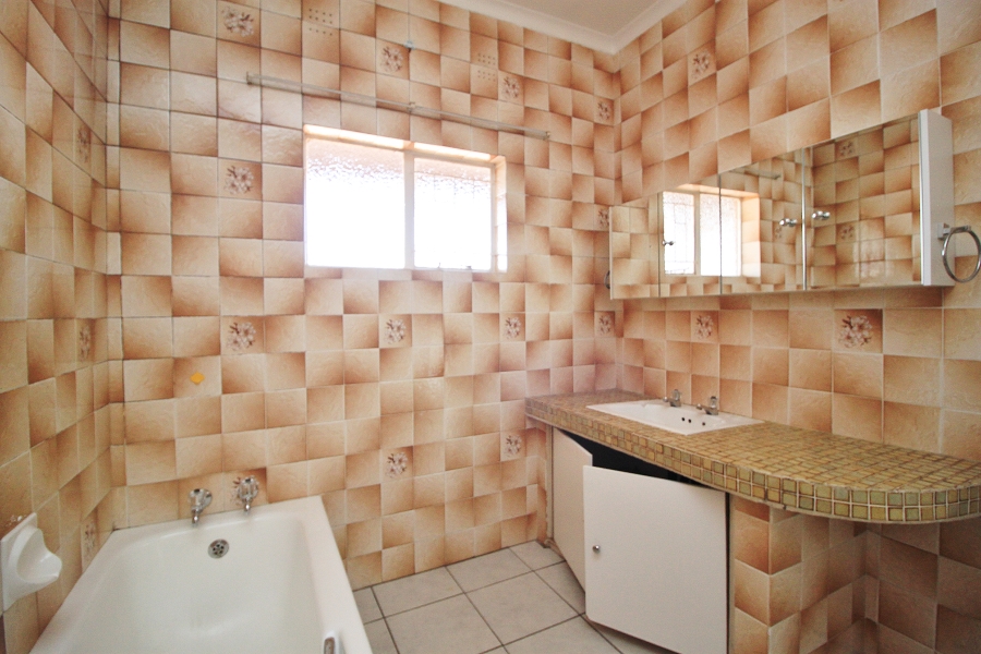 2 Bedroom Property for Sale in Symhurst Gauteng