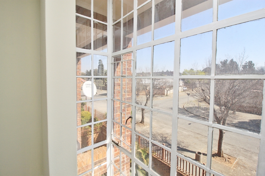 2 Bedroom Property for Sale in Symhurst Gauteng