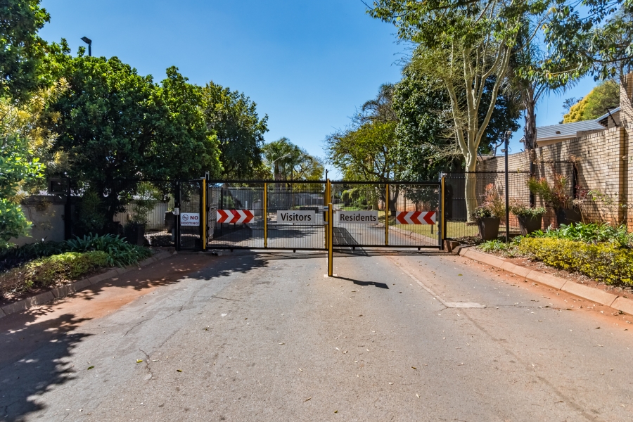 10 Bedroom Property for Sale in Bedfordview Gauteng