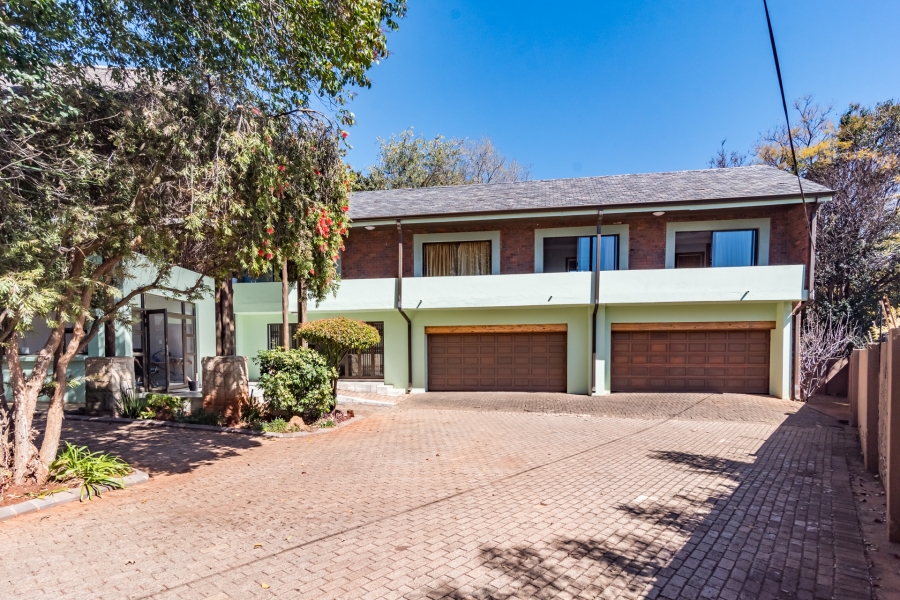 10 Bedroom Property for Sale in Bedfordview Gauteng