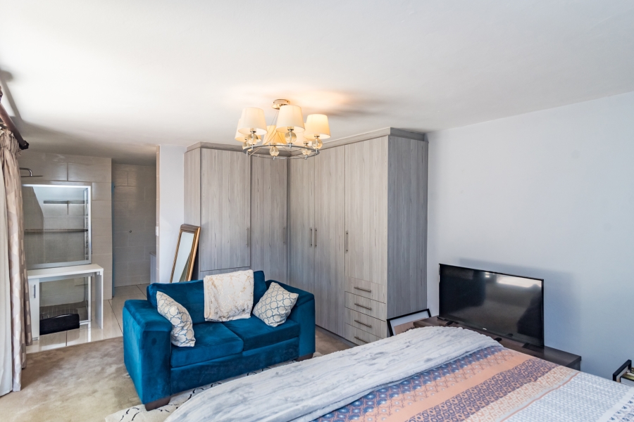 10 Bedroom Property for Sale in Bedfordview Gauteng