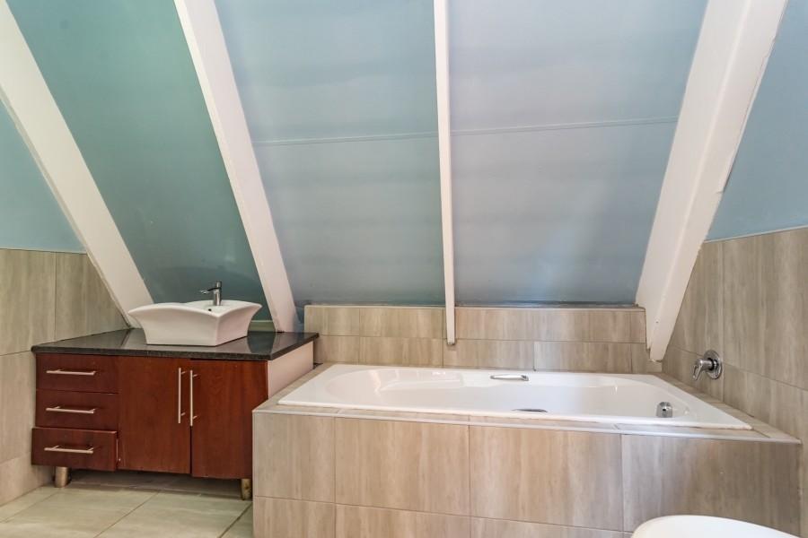 10 Bedroom Property for Sale in Bedfordview Gauteng