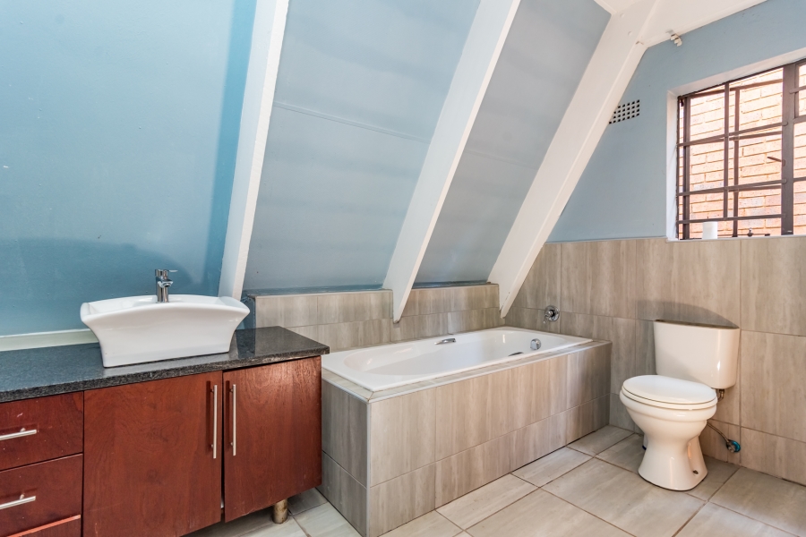 10 Bedroom Property for Sale in Bedfordview Gauteng