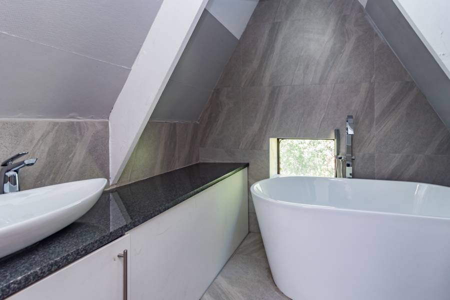 10 Bedroom Property for Sale in Bedfordview Gauteng