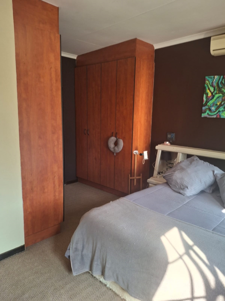 3 Bedroom Property for Sale in Eike Park Gauteng
