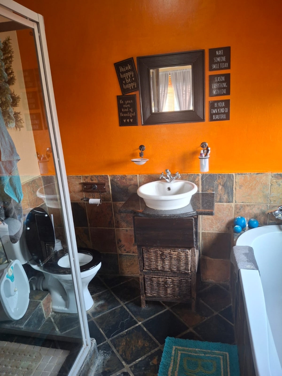 3 Bedroom Property for Sale in Eike Park Gauteng