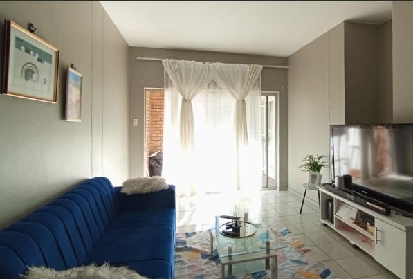 2 Bedroom Property for Sale in Waterkloof Glen Gauteng