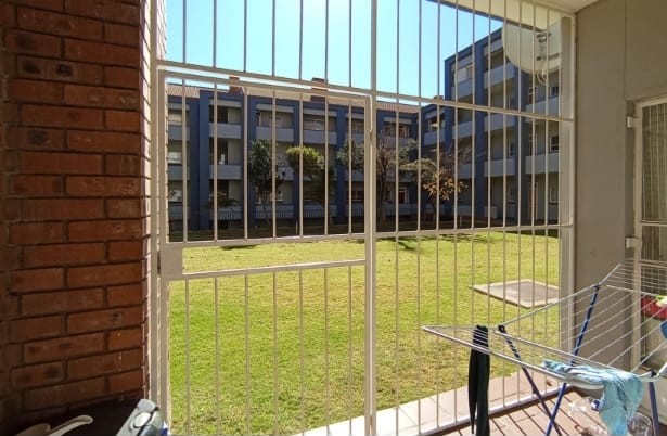 2 Bedroom Property for Sale in Waterkloof Glen Gauteng
